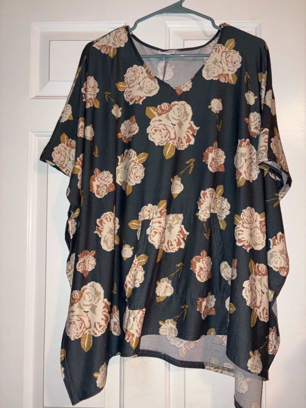 LuLaRoe Shelby Poncho Top, Size S